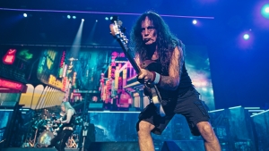 Steve Harris je pro Iron Maiden nenahraditelným vůdcem.