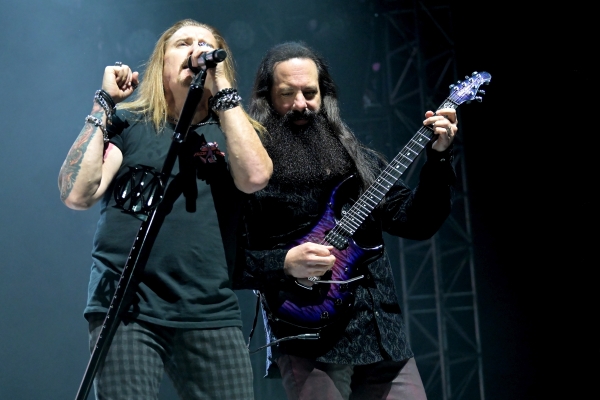 Dream Theater 2. listopadu v Praze oslavili 40 let na scéně