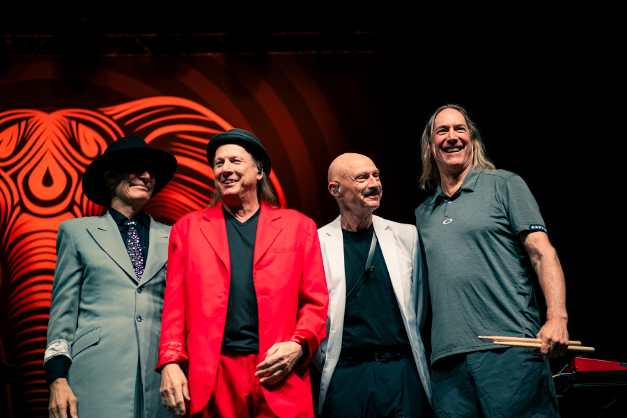Reinkarnovaní King Crimson v Praze potěšili milovníky progrocku