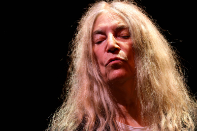 Patti Smith při vystoupení v pražském Fóru Karlín - 19. července 2025
