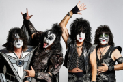 Dalšího studiového alba Kiss už se nejspíš nedočkáme, ale dvojka Stanley - Simmons určitě najde nové způsoby, jak značku kapely zpeněžit.